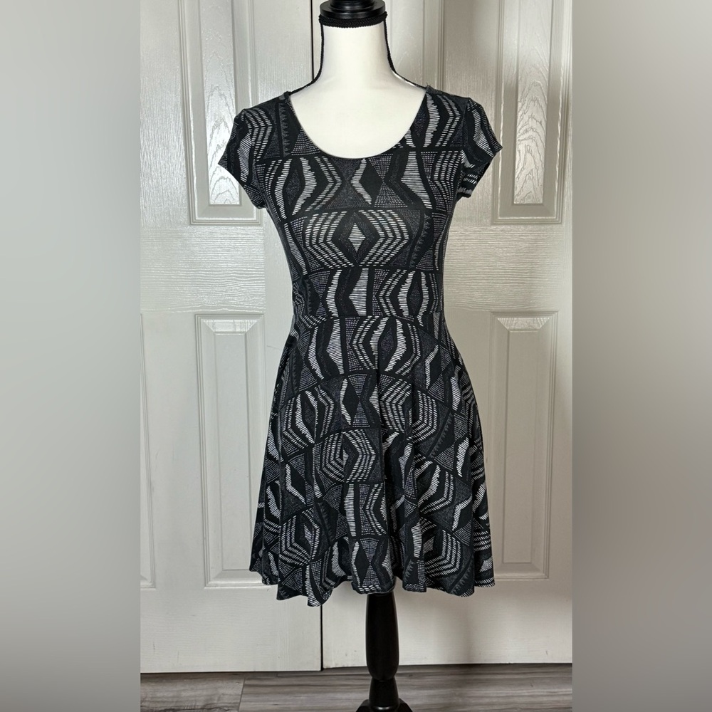 Aeropostale • Geometric Black and Gray Women's A-line Dress • Size Small